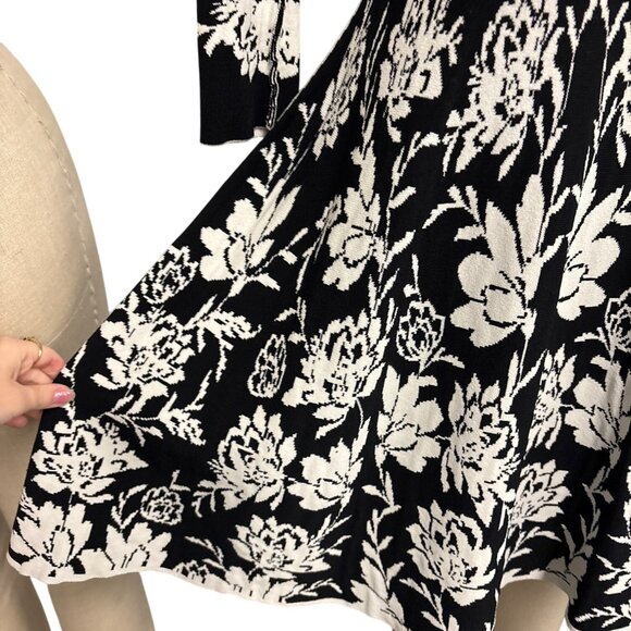 Reversible Black & White Floral Knit Dress 3/4 Sleeves Fit & Flare Style Womens - Picture 3 of 15